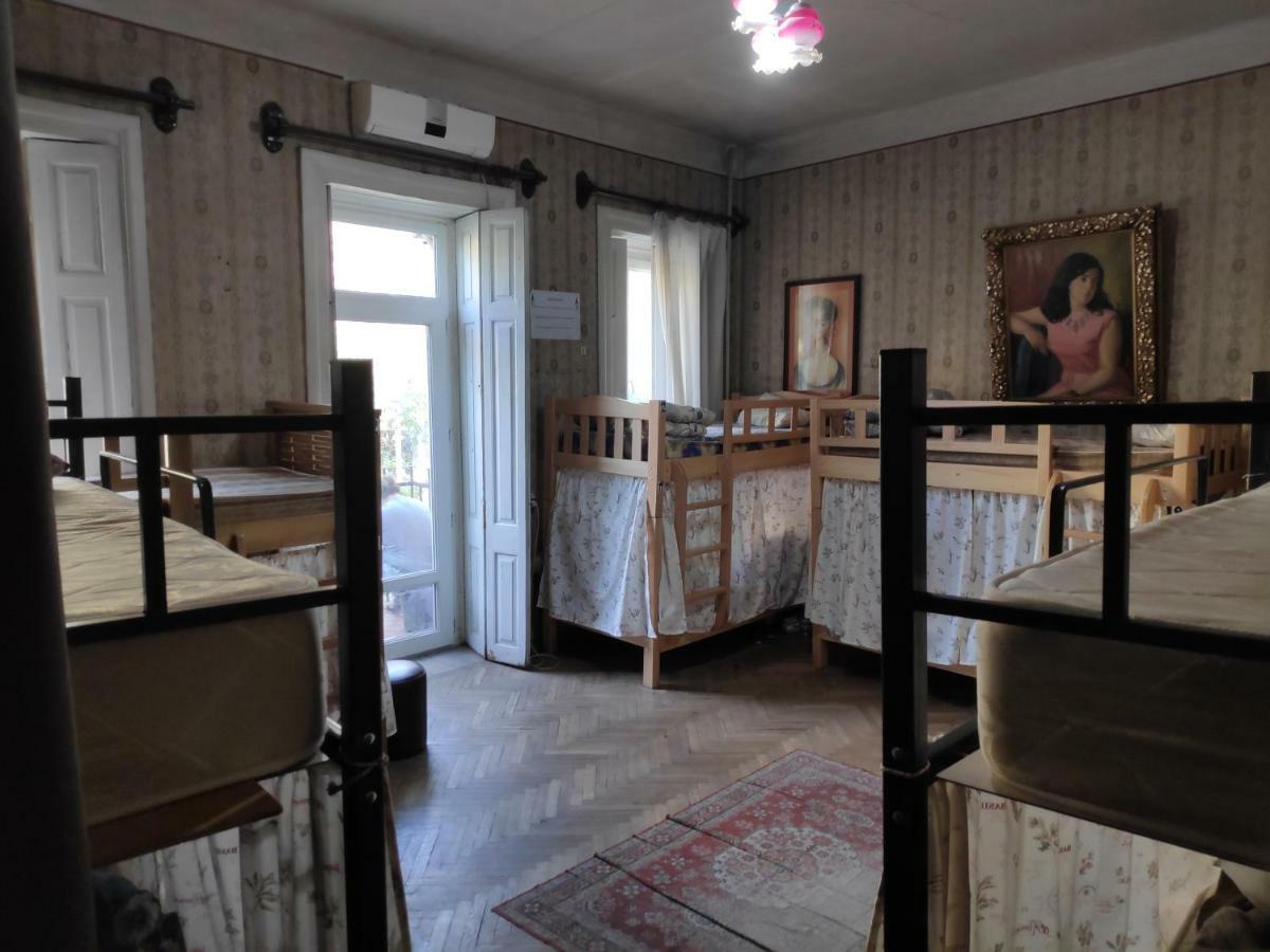 Amoun Hostel Tiflis Habitación foto